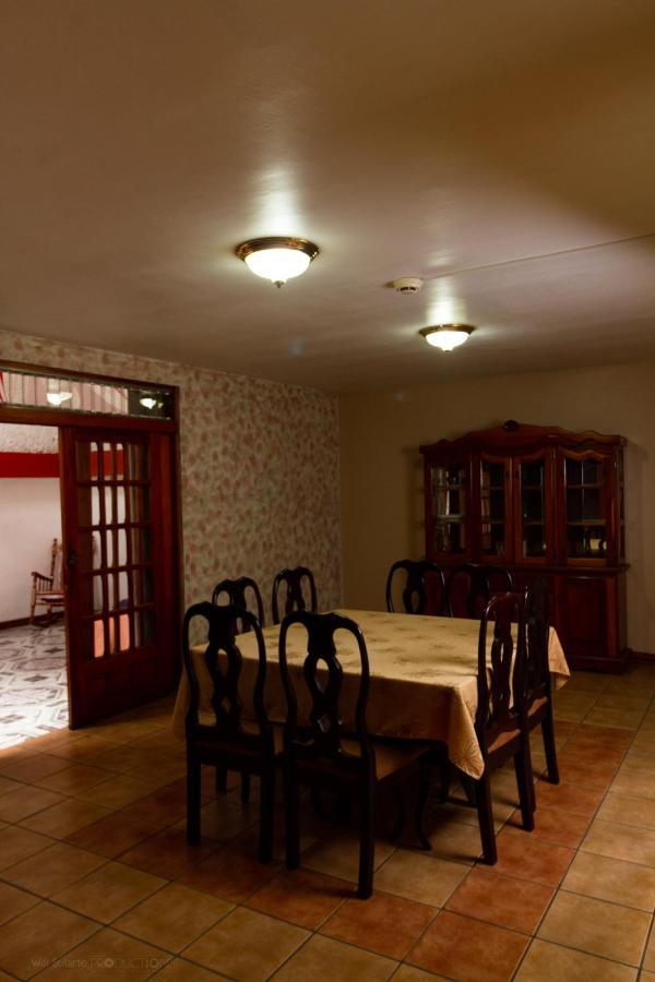 Hotel Boruka Bnb Alajuela Esterno foto