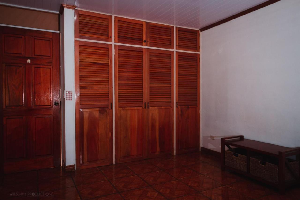 Hotel Boruka Bnb Alajuela Esterno foto